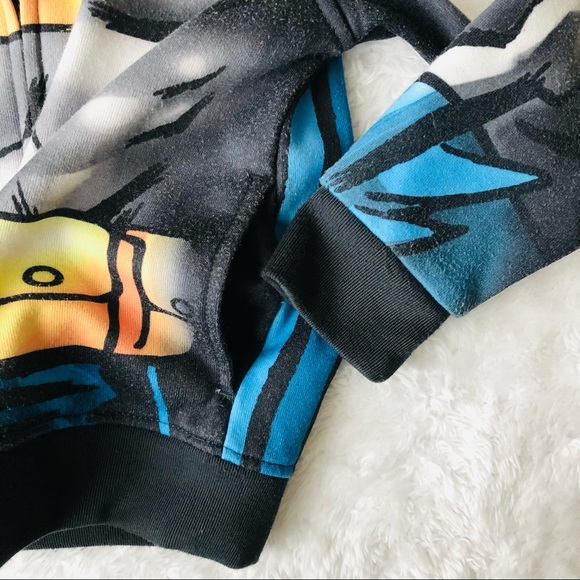 🎉EUC🎉 Batman Zip-Up Hoodie🎉 - Picture 5 of 7